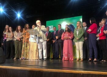 Lula anuncia os últimos nomes da equipe ministerial que assume no domingo (1º)