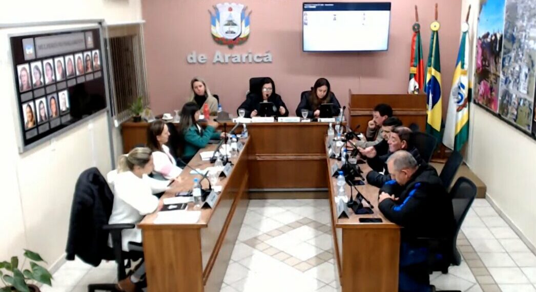 Vereadoras rejeitam lei que aumentaria 50% a taxa da coleta de lixo em Araricá