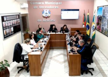 Vereadoras rejeitam lei que aumentaria 50% a taxa da coleta de lixo em Araricá