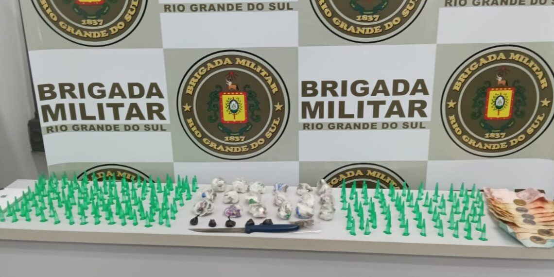 Trio é preso com mais de 200 pinos de cocaína em Campo Bom