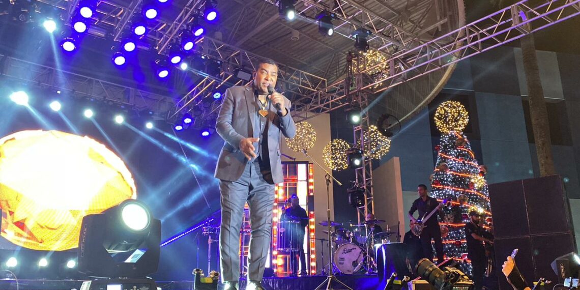 Mais de 60 mil pessoas prestigiam show da banda Raça Negra em Campo Bom