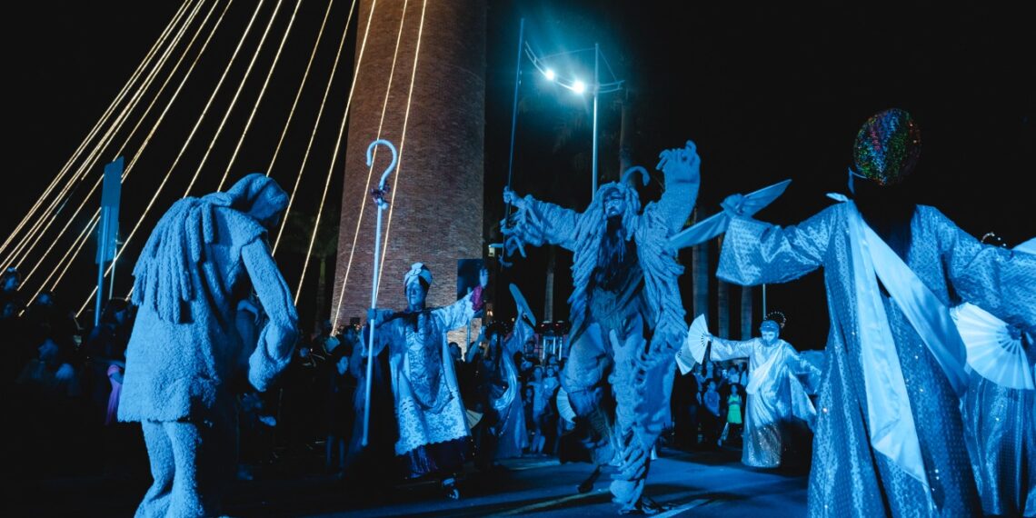 Espetáculo “O Natal de Krampus” é destaque na programação do final de semana em Campo Bom