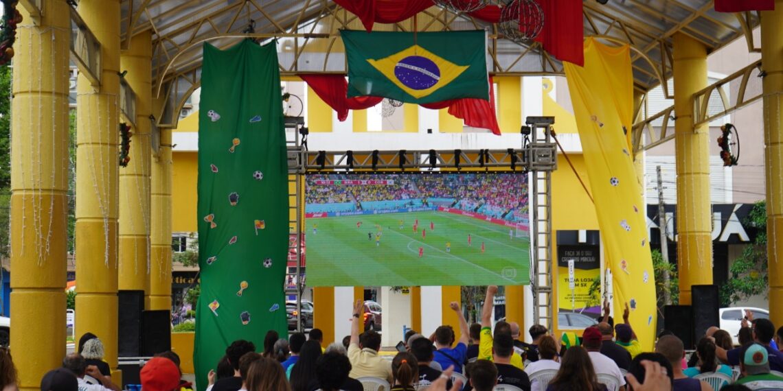 Jogo do Brasil é transmitido no Largo Irmãos Vetter de Campo Bom nesta sexta-feira