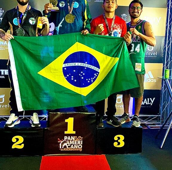 Atleta de Sapiranga é vice-campeão do Pan-Americano de Kickboxing