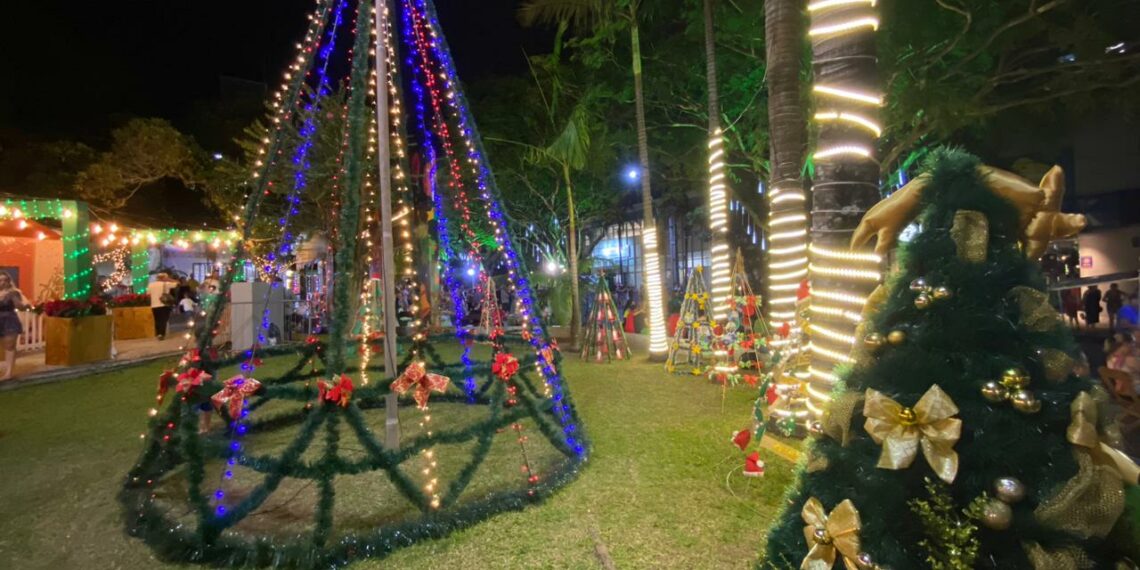 Desfile temático e chegada do Papai Noel são destaques na abertura do Natal na Praça de Sapiranga