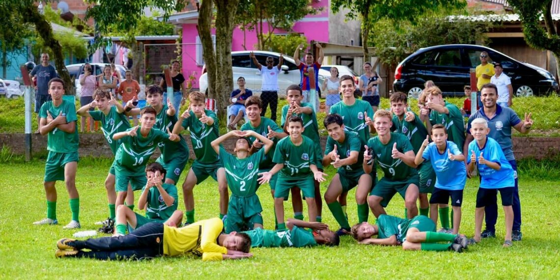 Meninos do Programa Acolher estão na final da Lifesa