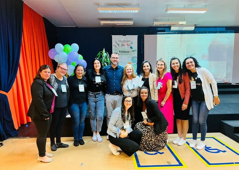 Sapiranga participa do I Encontro para Educação Infantil em Curitiba