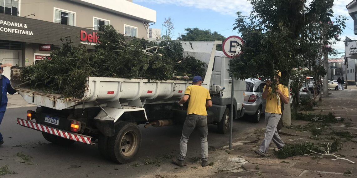 Sapiranga divulga calendário para recolhimento de galhos e entulhos do primeiro semestre de 2023