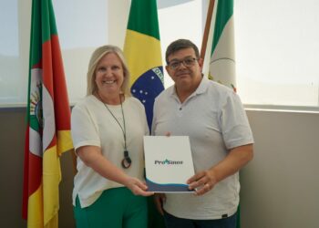 Presidente do Pró-Sinos debate gerenciamento de resíduos sólidos com prefeita Carina Nath