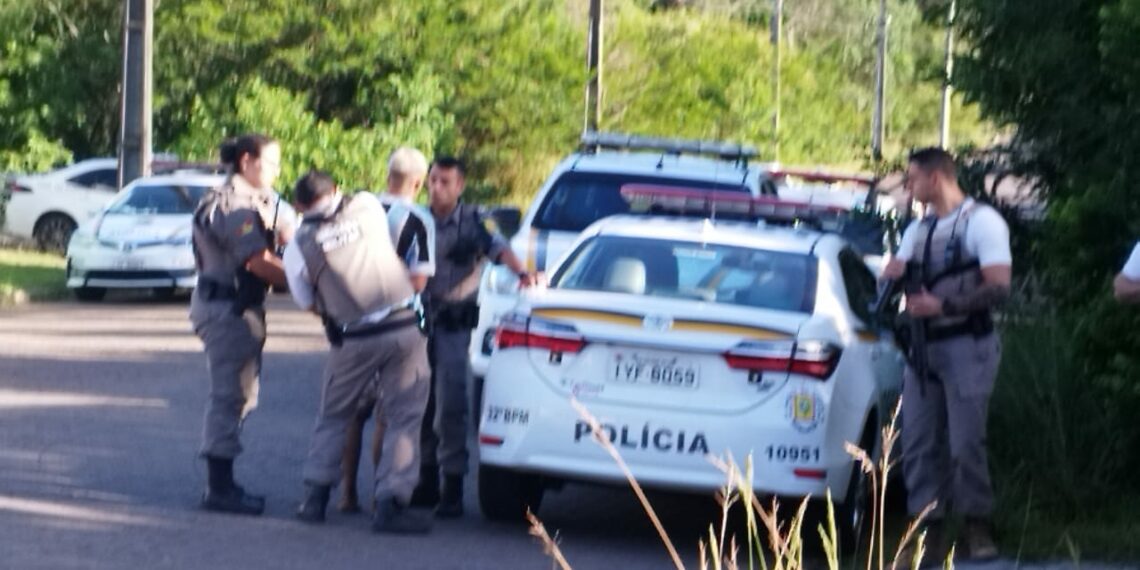 Após tiroteio e cerco, Brigada Militar prende quatro homens e apreende armas em Campo Bom