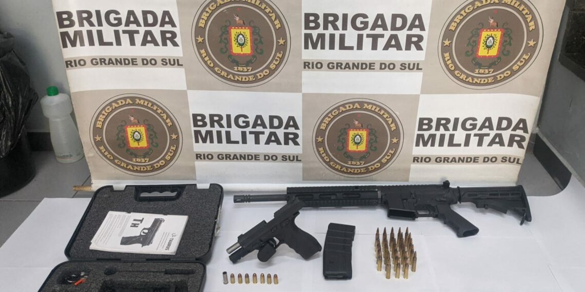 Após tiroteio e cerco, Brigada Militar prende quatro homens e apreende armas em Campo Bom