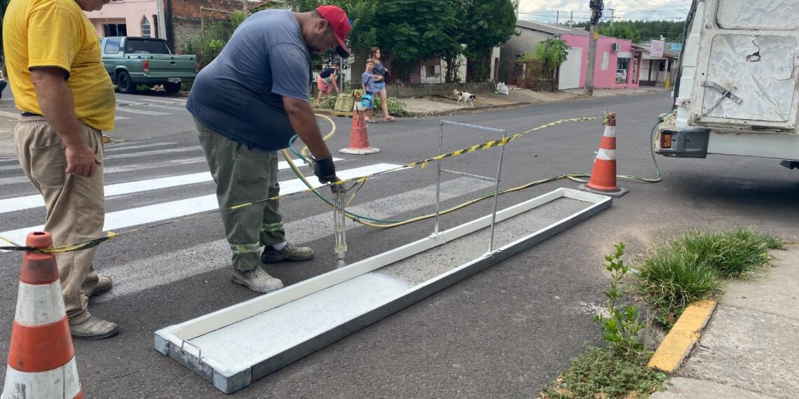 Sapiranga reforça sinalizações viárias visando mais segurança no trânsito