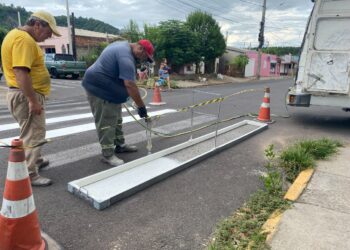 Sapiranga reforça sinalizações viárias visando mais segurança no trânsito
