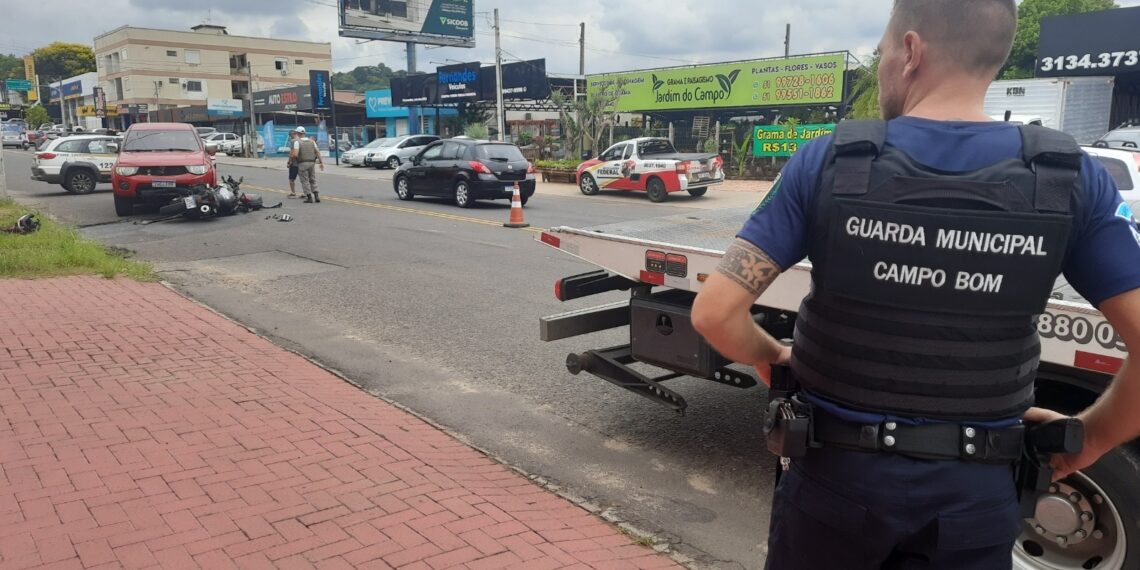 Acidente de trânsito deixa vítima gravemente ferida em Campo Bom