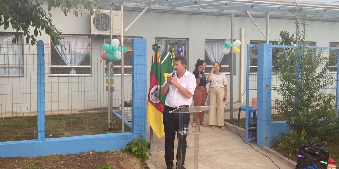 Emei Chapeuzinho Vermelho é reinaugurada em Campo Bom