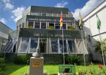 Prédio simbólico abriga Câmara de Vereadores e Biblioteca Pública