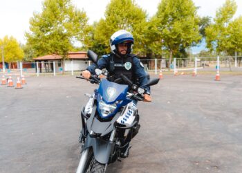 Guardas municipais e agentes de trânsito de Campo Bom fazem curso de abordagem com motocicletas