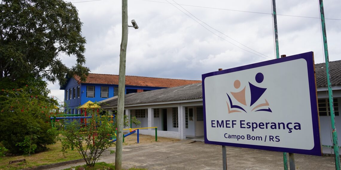Princípio de incêndio é registrado em escola de Campo Bom