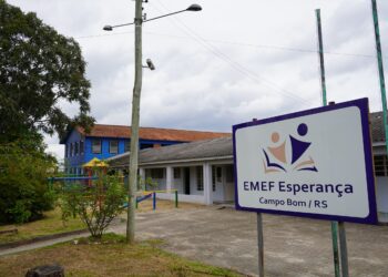 Princípio de incêndio é registrado em escola de Campo Bom