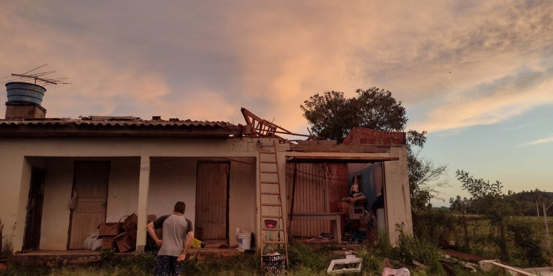 Temporal deixa rastro de destruição em Nova Hartz