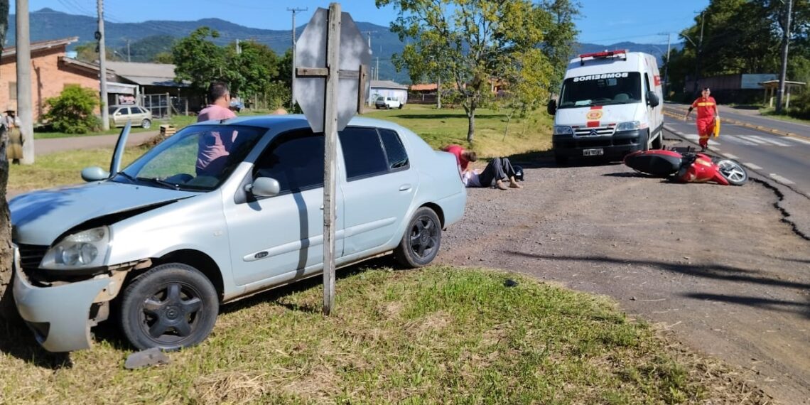 Acidente entre carro e moto deixa um ferido em Nova Hartz