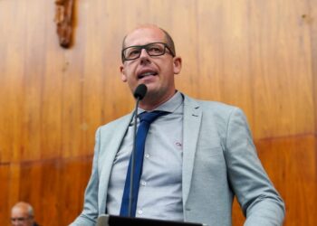 Deputado faz pedido para abertura da Frente Parlamentar do Setor Coureiro-Calçadista