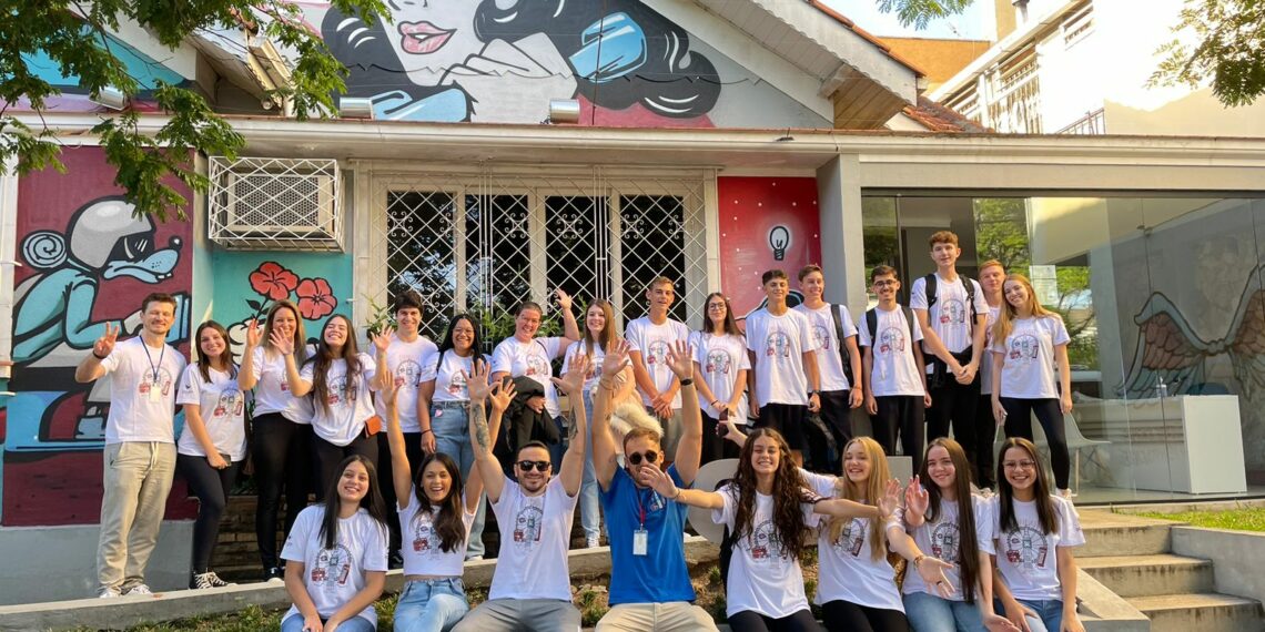 Intercâmbio marca o início de ano dos alunos da Eagle Idiomas e Escola Duque