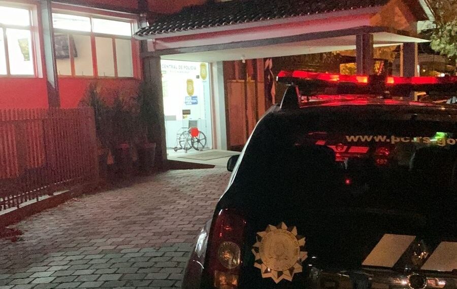 Homem é preso por ameaçar e quebrar móveis da ex-companheira em Sapiranga