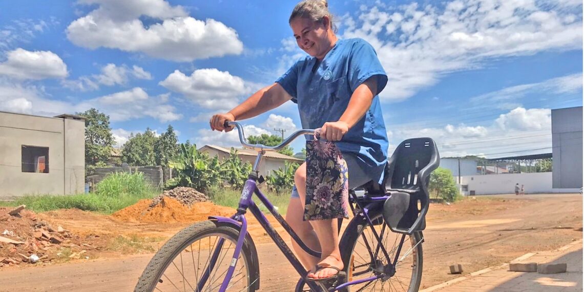 A rotina de quem utiliza a bicicleta para trabalhar todos os dias em Sapiranga