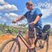 A rotina de quem utiliza a bicicleta para trabalhar todos os dias em Sapiranga