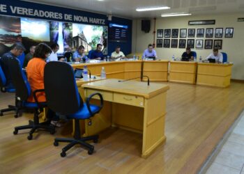 Câmara de Vereadores de Nova Hartz trata de iluminação em ruas e educação