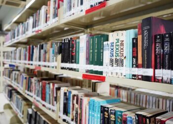 Biblioteca Pública de Campo Bom tem cerca de 30 mil livros à disposição dos leitores