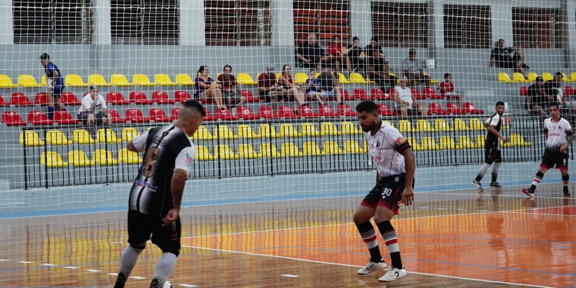 Segue acirrada a disputa por vagas às semifinais do Futsal Série Ouro de Campo Bom