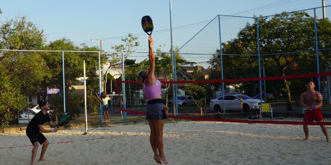 Torneio de Beach Tennis movimenta o Parcão de Campo Bom neste final de semana