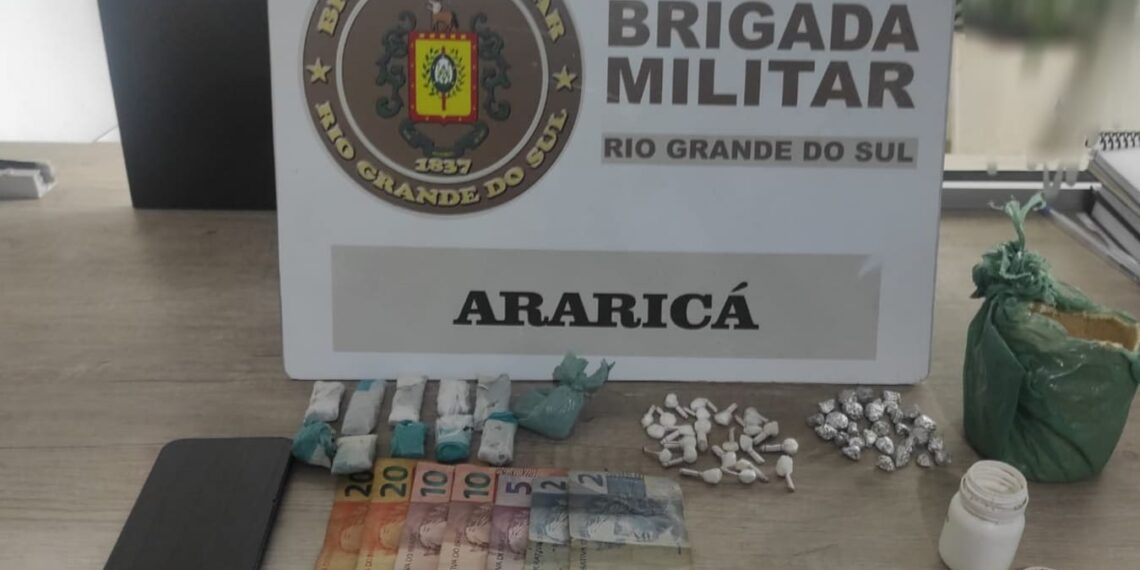 Rapaz de 22 anos é preso por tráfico de drogas em Araricá