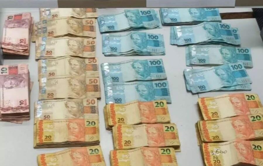 Brigada apreende grande quantidade de dinheiro após acidente de trânsito em Campo Bom