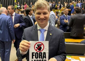 Marcel van Hattem se consolida como porta-voz da oposição ao governo Lula