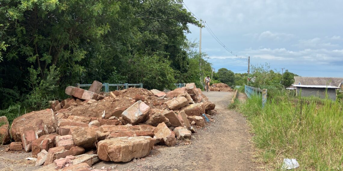 Campo Bom avalia intervenções em ponte do bairro 25 de Julho