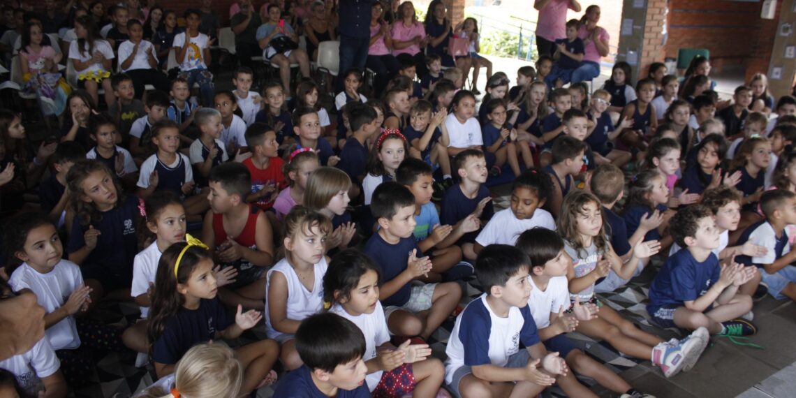 Escola de Sapiranga recebe visita do Governo do Estado devido ao alto desempenho