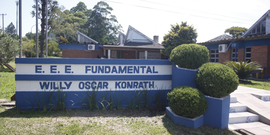 Escola de Sapiranga recebe visita do Governo do Estado devido ao alto desempenho