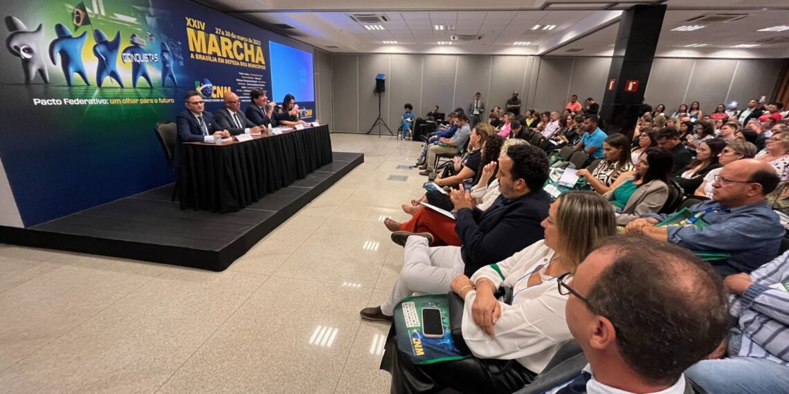 Sistema Único de Assistência Social tratado no primeiro dia da Marcha em Defesa dos Municípios