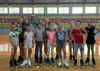 Começam as aulas de patinação do Programa Esportivo Social de Campo Bom