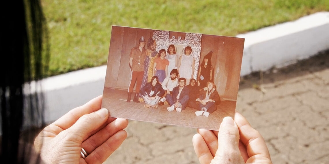 Integrantes de antigo grupo de teatro de Campo Bom se reencontram após 40 anos