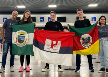 Estudantes de Sapiranga apresentam projeto na Febrace de São Paulo