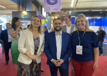 Prefeita de Sapiranga visita a Fimec em Novo Hamburgo