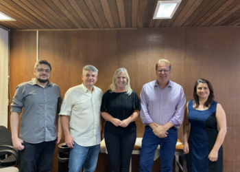 Prefeita de Sapiranga participa de reunião no Badesul