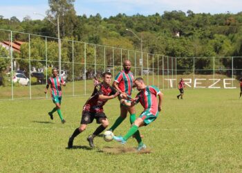 Equipes brigam pela liderança no Municipal de Futebol em Campo Bom