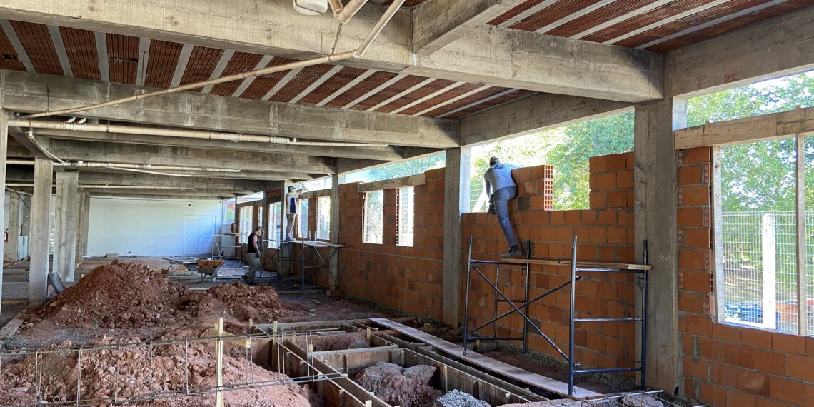 Obras em andamento na ampliação do Hospital Lauro Reus em Campo Bom