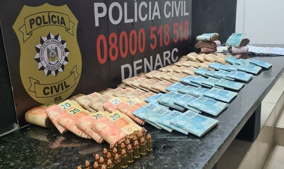 Mulher é presa em casa de agiota com R$ 71 mil em Campo Bom