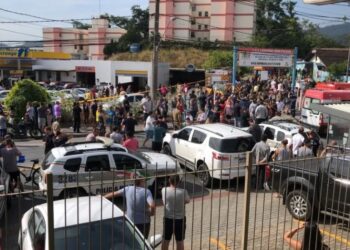 Quatro crianças são mortas em ataque a creche de Santa Catarina